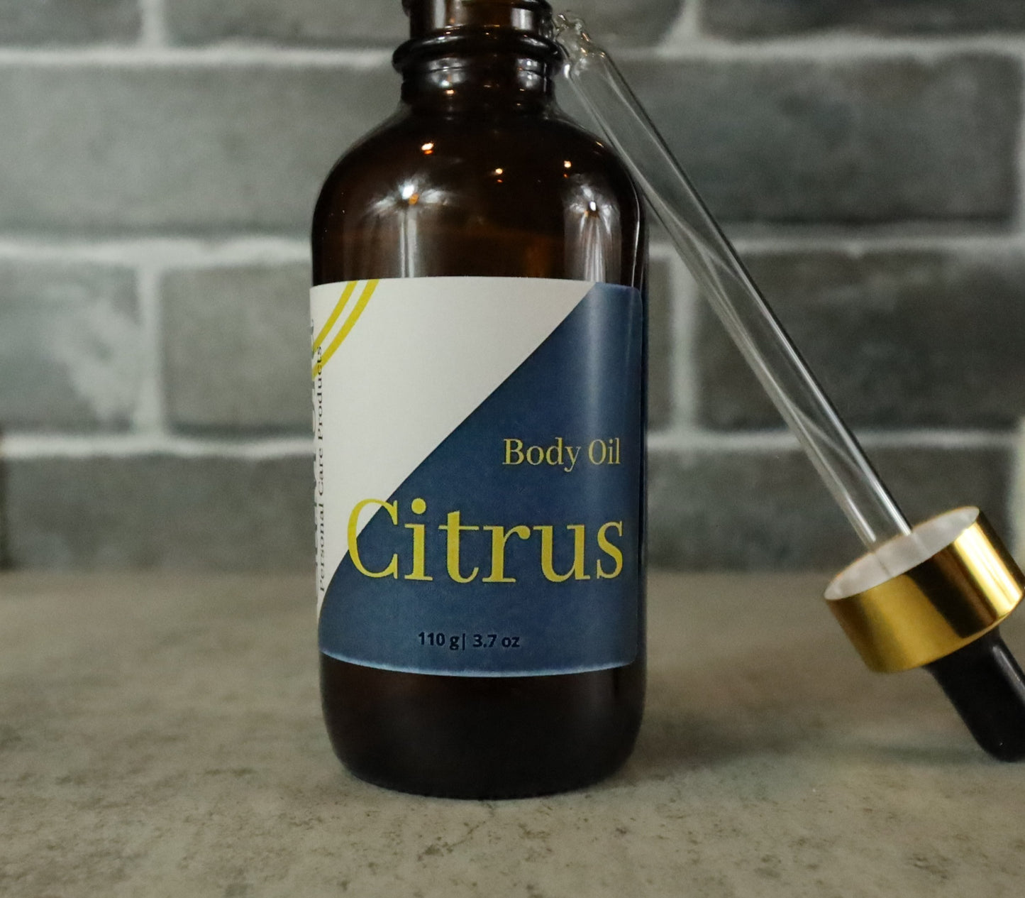 Citrus organic body oil for soft skin, for moisturized skin.