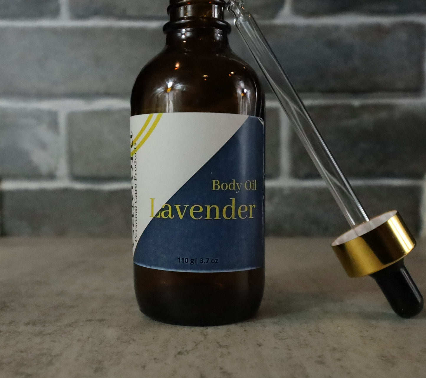 Lavender organic body oil for soft skin, for moisturized skin.