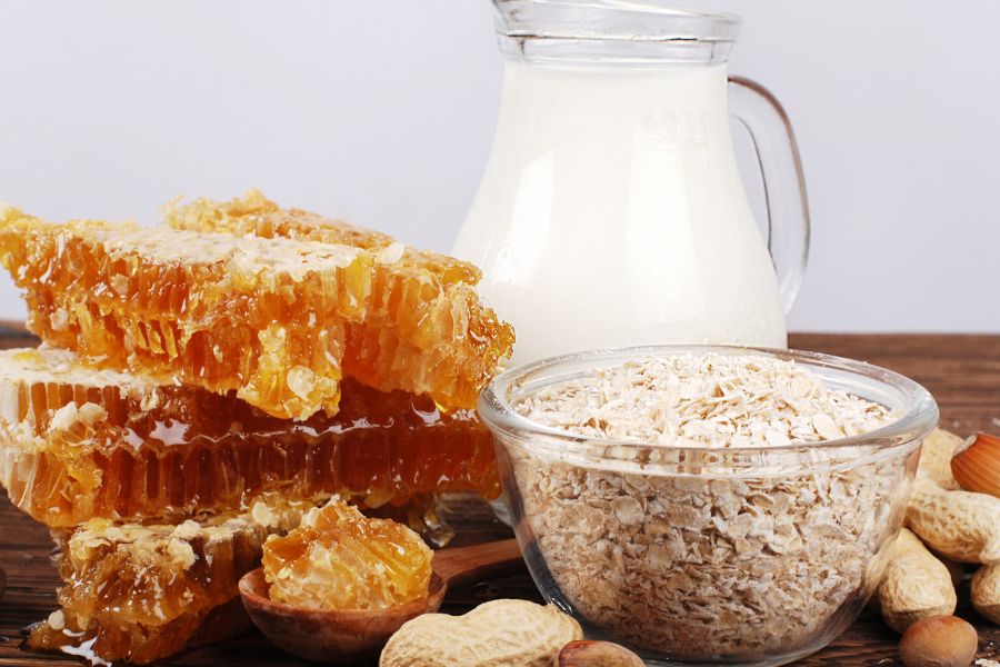 Ca'Mora Oatmeal Milk and Honey soap made with shea butter for moisturized skin