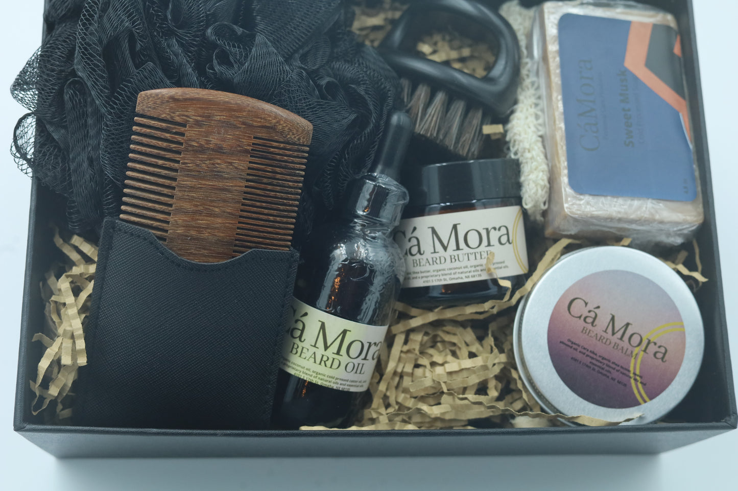 Ca'Mora beard care set with organic beard oil.
